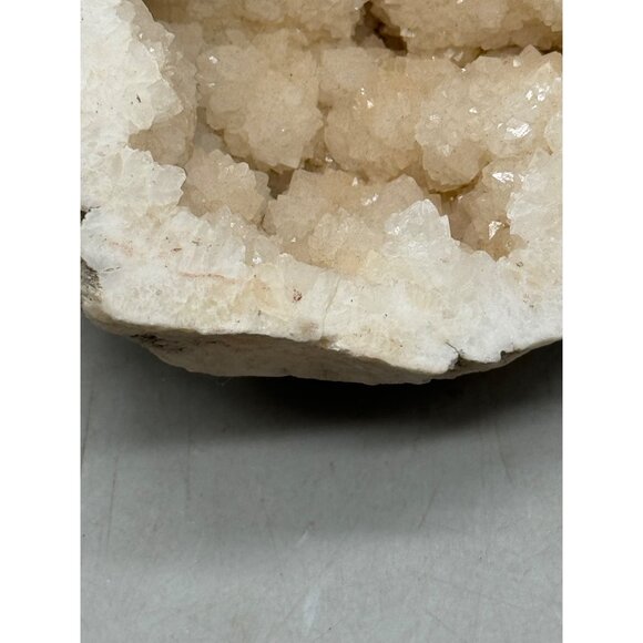 White Chalcedony & Quartz Crystal Geode Specimen Collectors 4.5x4" white READ - Picture 13 of 13